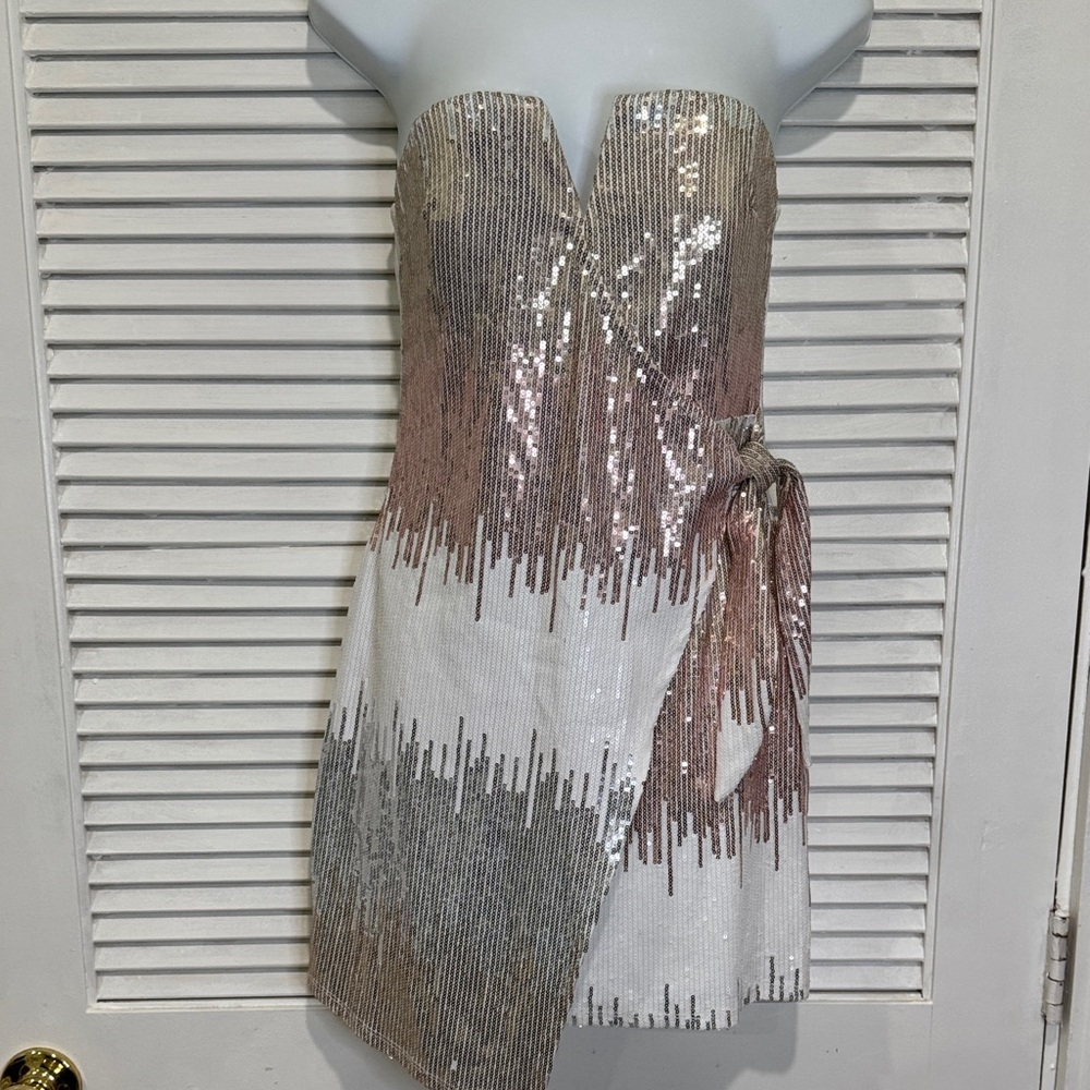 Elegant Strapless Sequin Mini Dress
